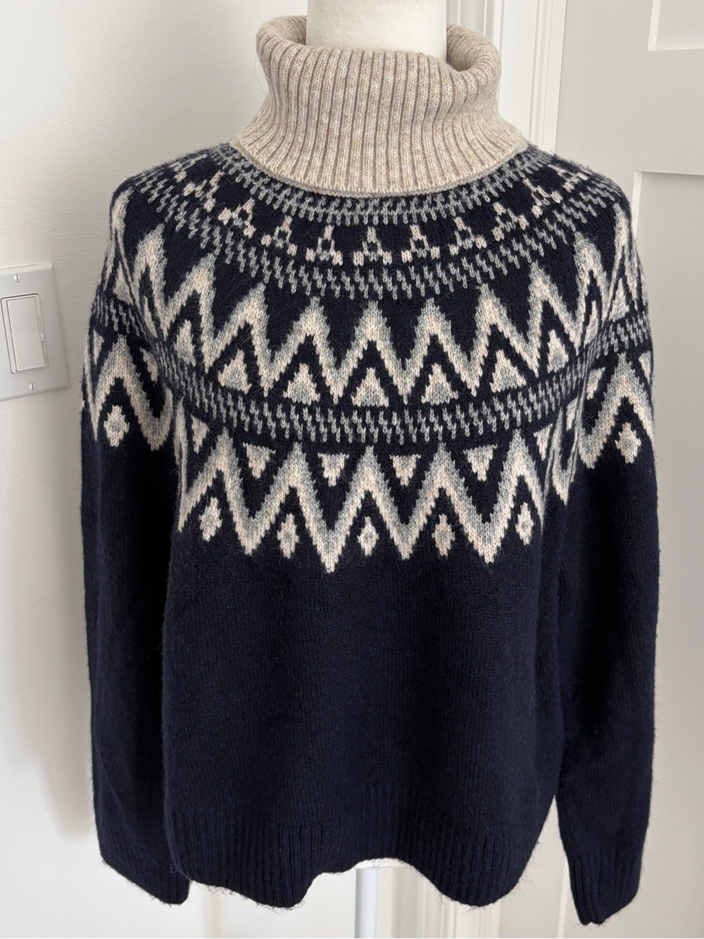 H&M Women Fair Isle Nordic Turtleneck Sweater Navy Cream Size M NWT*@27
